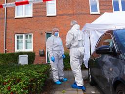 Het 3-jarige kind van de 38-jarige vrouw die donderdagnacht overleed na een geweldsincident aan de Parklaan in Vlijmen was thuis toen het misging tussen haar en haar vriend.